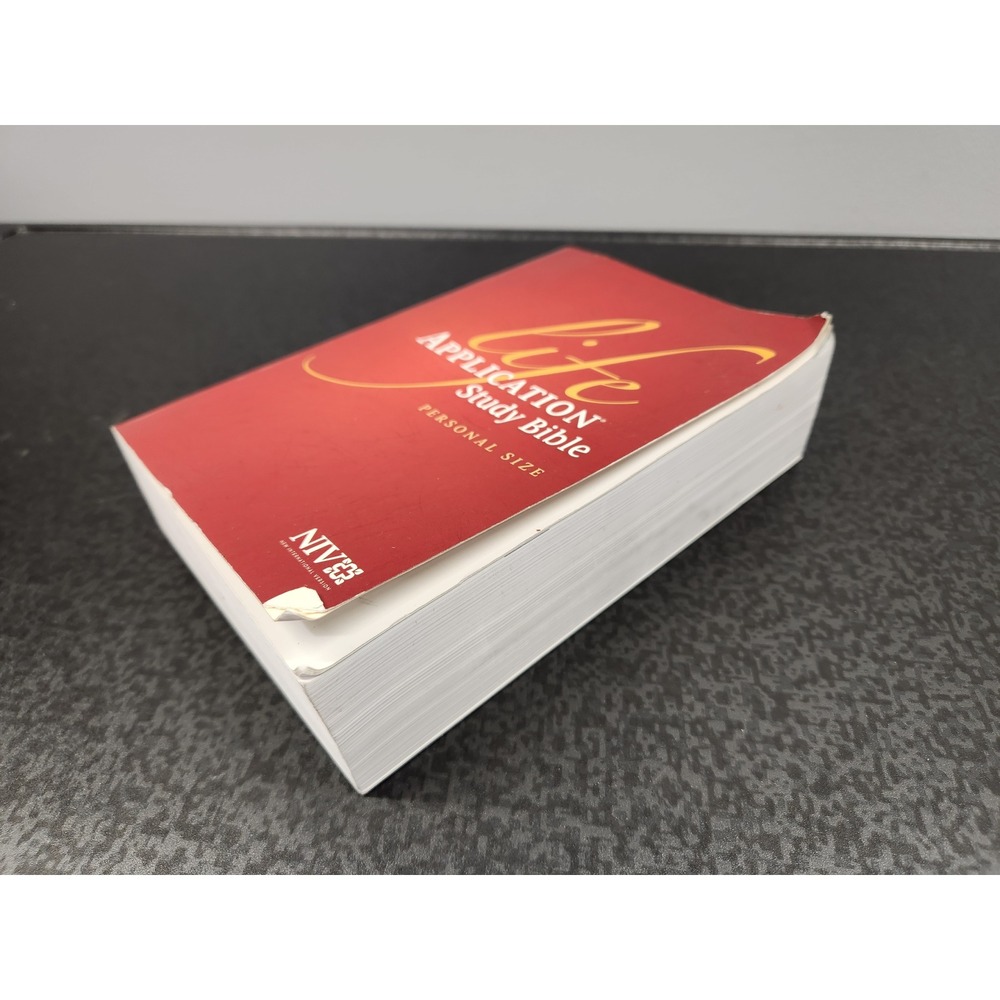 NIV Life Application Study Bible‎ Personal Size Red Softcover Tyndale 2005 - Picture 4 of 10